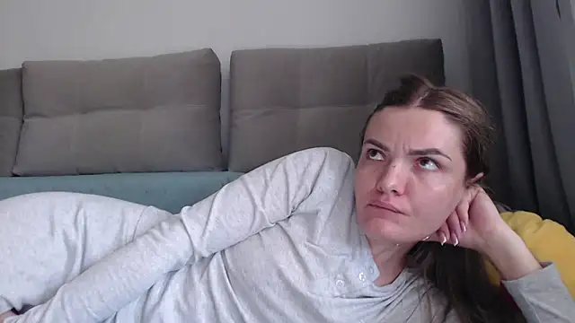 Isabelitta333 - 69 88 123 234 345 556 undres nude squirt