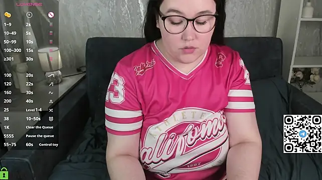Miss_Triss - Spank my ass~
