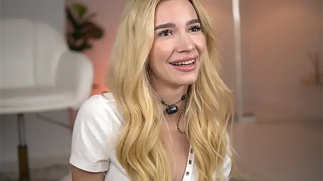 SvveetLuna's Live XXX Chat