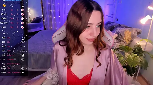 צ'אט XXX בשידור חי של CharliGrace_