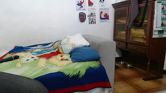 Chat +18 de CpLauraMauro ao vivo