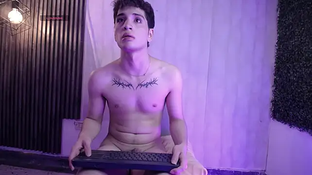 Massimo_Turner live XXX chat