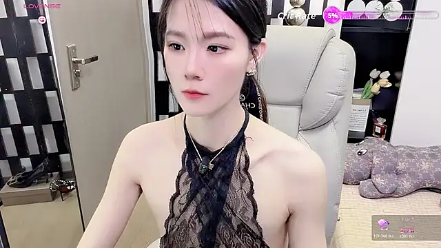 Yueyue-MM - 小粉塞入3分钟
