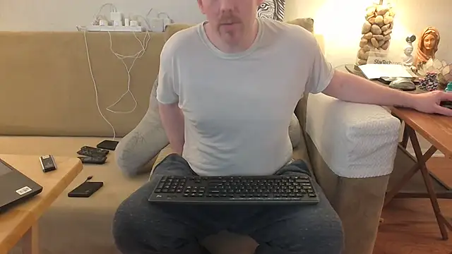 The_Man_Who_Was_Invisible Live XXX-chat
