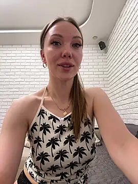 KateFoxi - Squirting with a toy