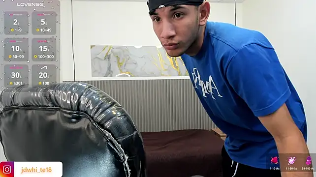 Živý XXX chat JDWhite18