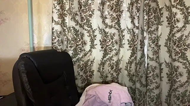 צ'אט XXX בשידור חי של Peekinside