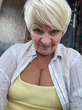 Laura_Millf