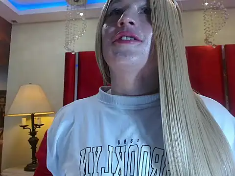 MEGANEVANS05 live XXX chat