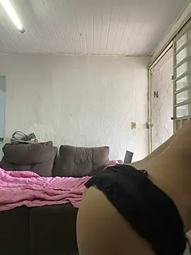 Chat +18 de luara1988 ao vivo