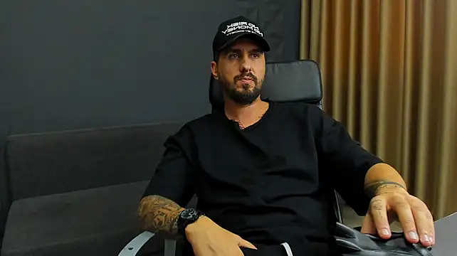 LoganStroudn Live XXX chat