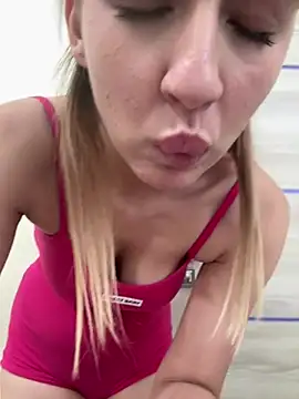 AriNova_ Chat XXX in diretta
