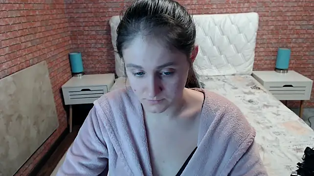 Holliy_Cooper live XXX chat