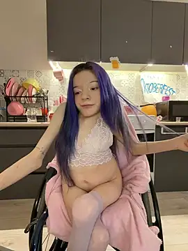 MiniSophiaa - Show pussy close up 5min