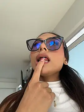 Chat XXX ao vivo de amira_cute2