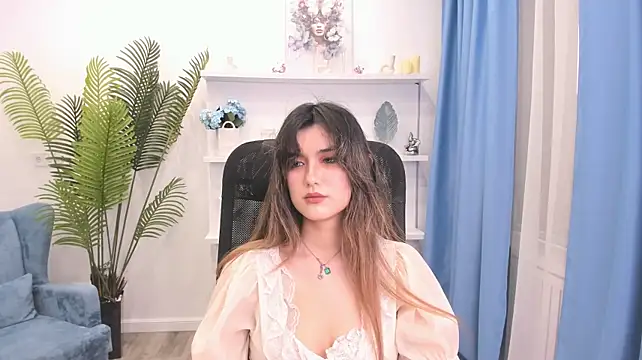 AnneTLi Adlı Modelin Canlı XXX Sohbeti