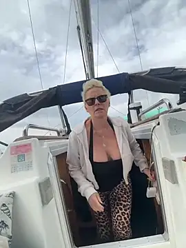German_Milf's Live XXX Chat
