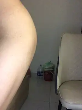 Writhing_First Chat XXX live