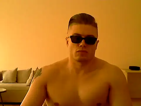 thuglife26 Adlı Modelin Canlı XXX Sohbeti
