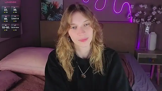 Emily_CartexのライブXXXチャット