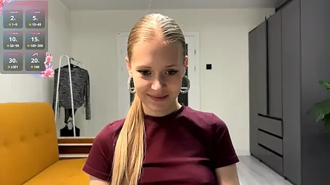 ZaidaSchwarten - underboobies