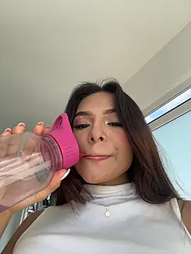 Amira_cute2 - control domi 3 min 2 finge rinside pussy