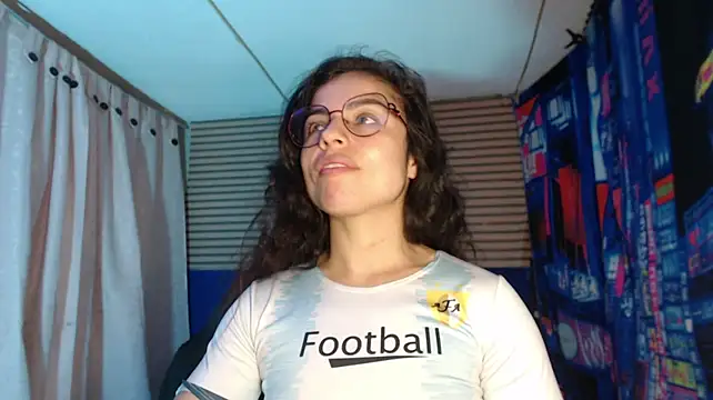 Chat +18 de rosse_2504 ao vivo