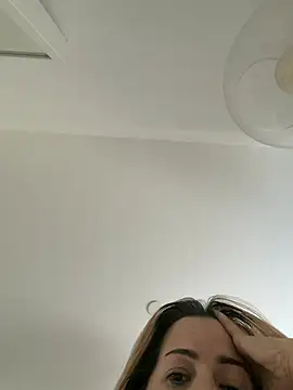 XXX chat uživo modela MsBelleWarick