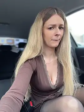 Love_Bri - Make my pussy very wet