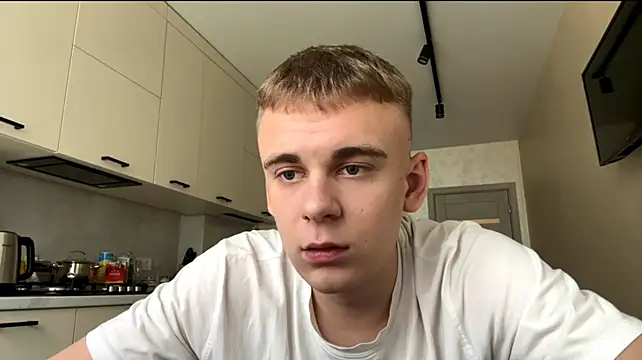 XXX chat uživo modela SoloFury