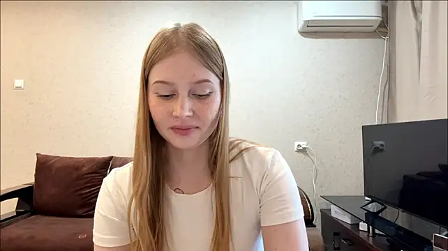 RavenShuker Adlı Modelin Canlı XXX Sohbeti