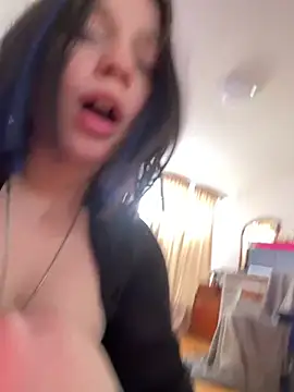 צ'אט XXX בשידור חי של YourLittleDevil