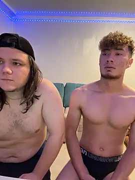 desiredude9 XXX чат на живо