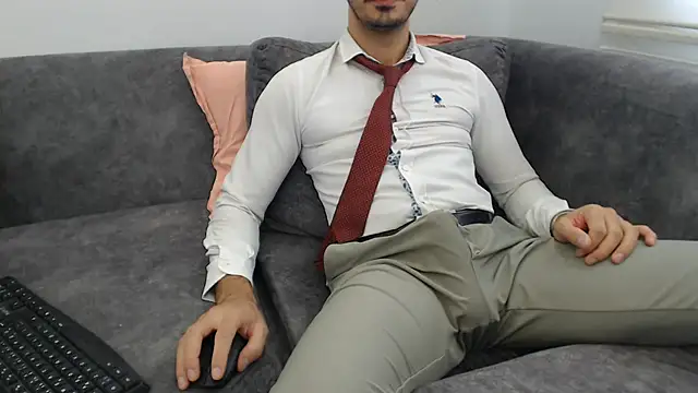 Онлайн чат XXX Naughtb0y
