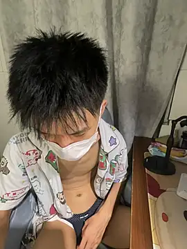 Zhang_yiovo 现场XXX聊天