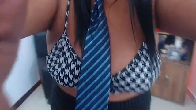 Chat XXX en directo de Keilathompson