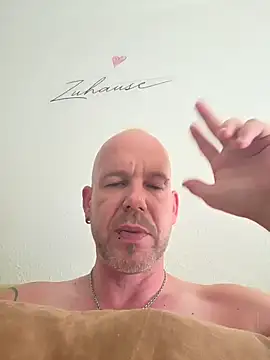 Badbitch_German_Badass - Pussy Out 5 Minuten