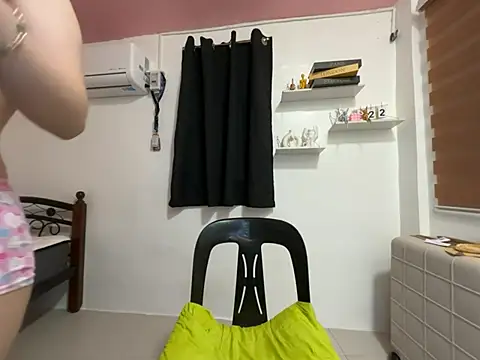 Yunachicpixel - I’m new here show me your love to yuna !