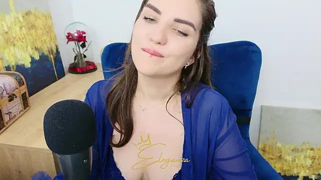 צ'אט XXX בשידור חי של Eleganzavogue