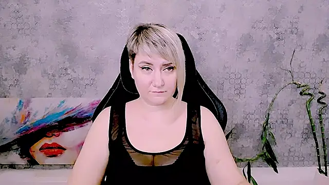 XXX chat uživo modela Djullia