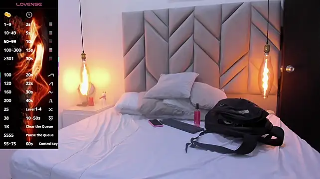 Онлайн чат XXX AxelandVioleta