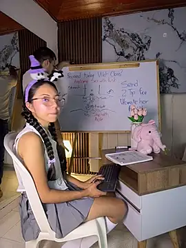 I_AM_EMMA_ - MY TEACHER LICKS MY PUSSY