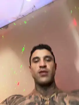 Chat +18 de VictorSalen ao vivo