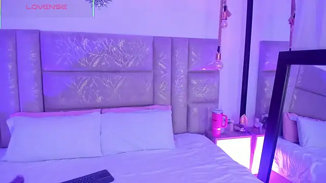CeliWoods Adlı Modelin Canlı XXX Sohbeti