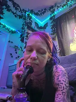 Toxlyn Live XXX-Chat