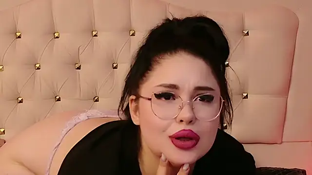 LunaXBabe Chat XXX in diretta