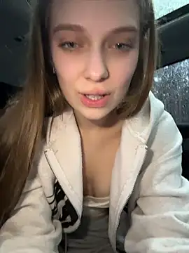 CutieShy - OFF my TOP+BOOBS OUT on the CAR