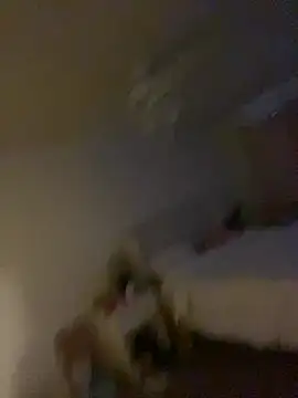 צ'אט XXX בשידור חי של UnknownVixen