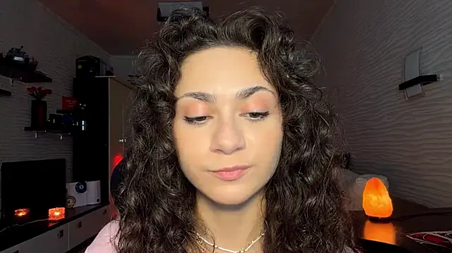 JaquelynRollend Adlı Modelin Canlı XXX Sohbeti