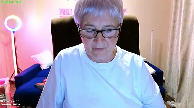 Chat +18 de Sandra_Snowflake ao vivo